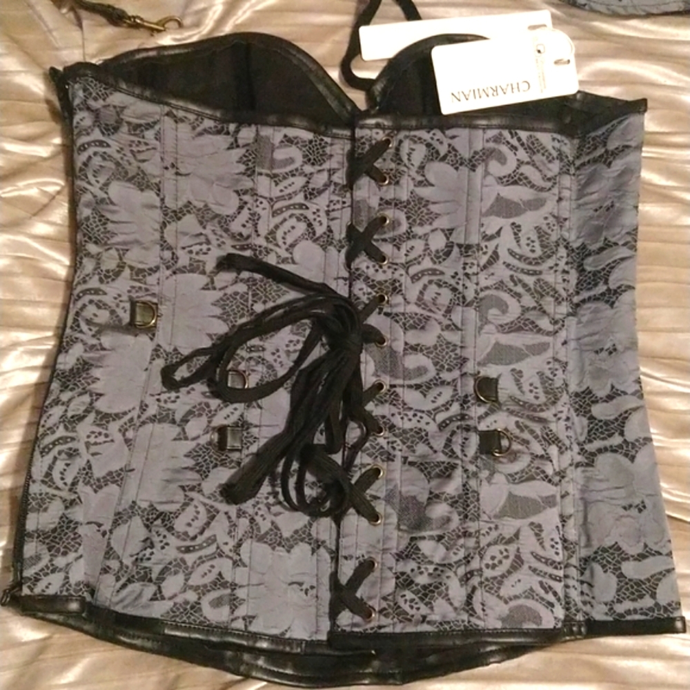 SO UNIQUE AND SPECIAL BNWT FIVE PIECE SET CORSET, Goth, Rock, Steampunk - Picture 9 of 11